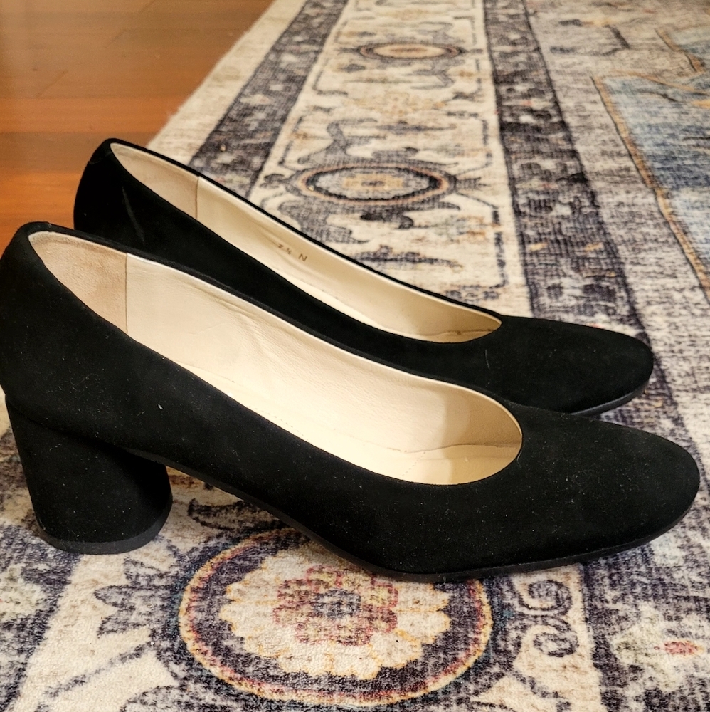 Amalfi Women's Black Suede Heel